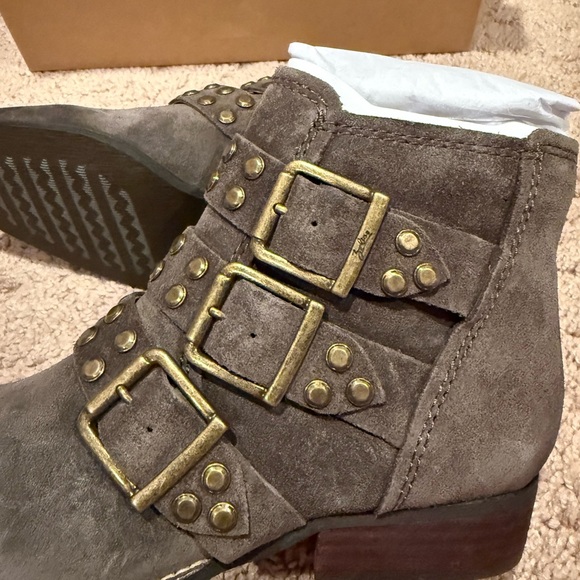 Zodiac Adele New In Box - Picture 3 of 5